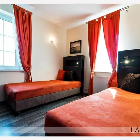 Villa La Perla - Apartamenty I Pokoje Przy Morzu 4*