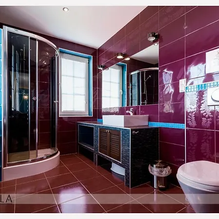 Villa La Perla - Apartamenty I Pokoje Przy Morzu 4*